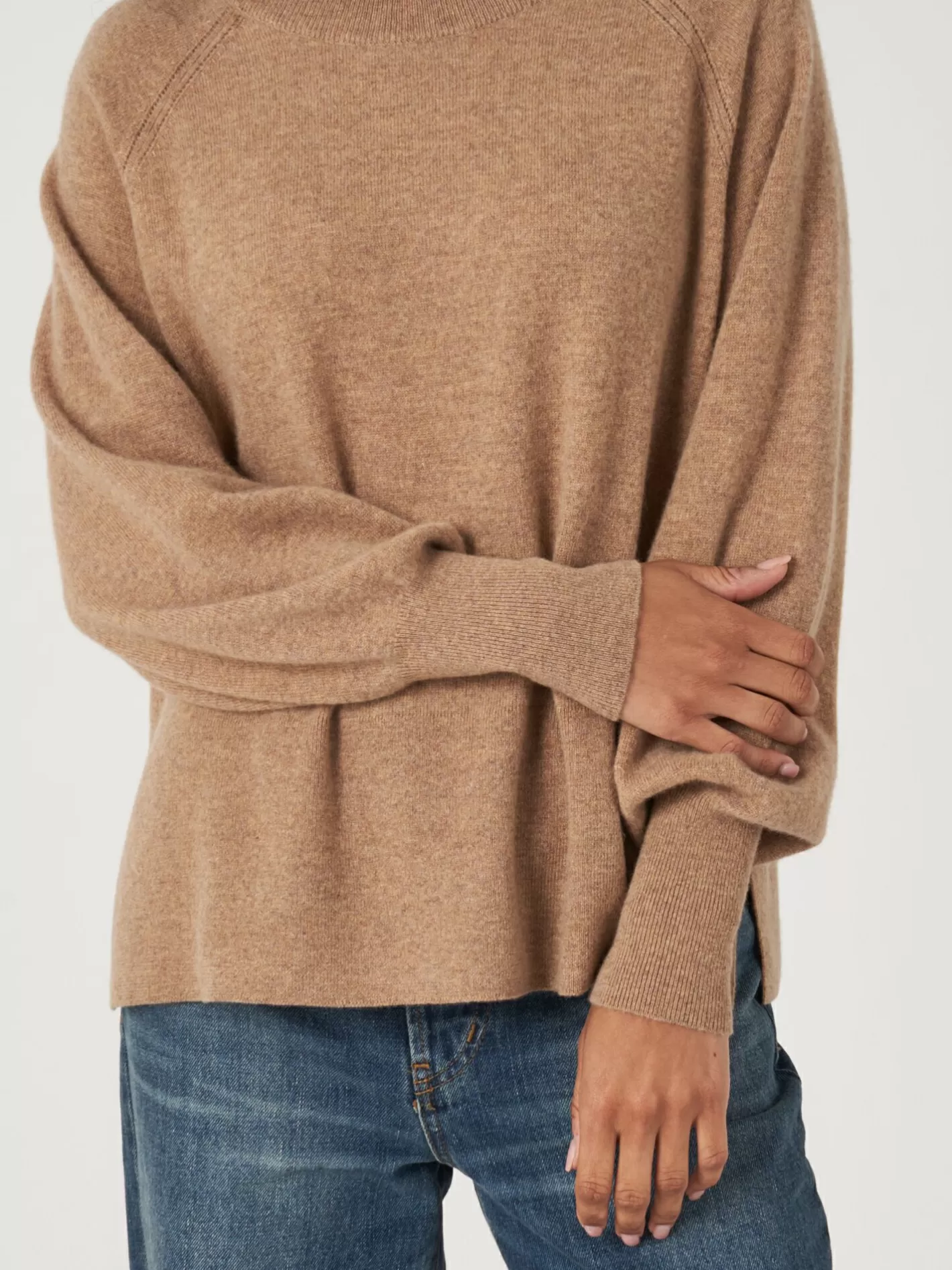 Sweaters<REPEAT cashmere Cashmere Raglan Sweater With High Ribbed Hem And Side Slit Camel