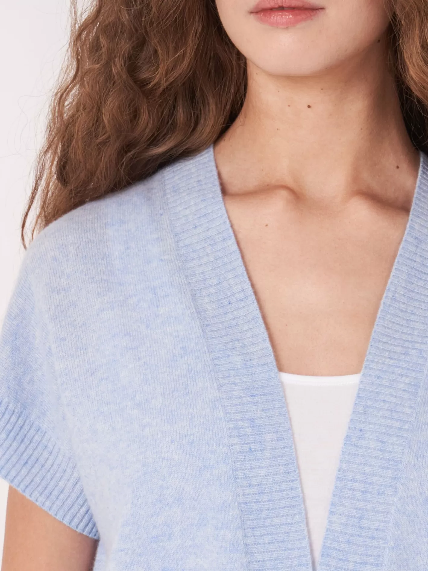 Organic Cashmere<REPEAT cashmere Cropped Boxy Open Front Cardigan With Ribbed V-Neckline At Back Sky