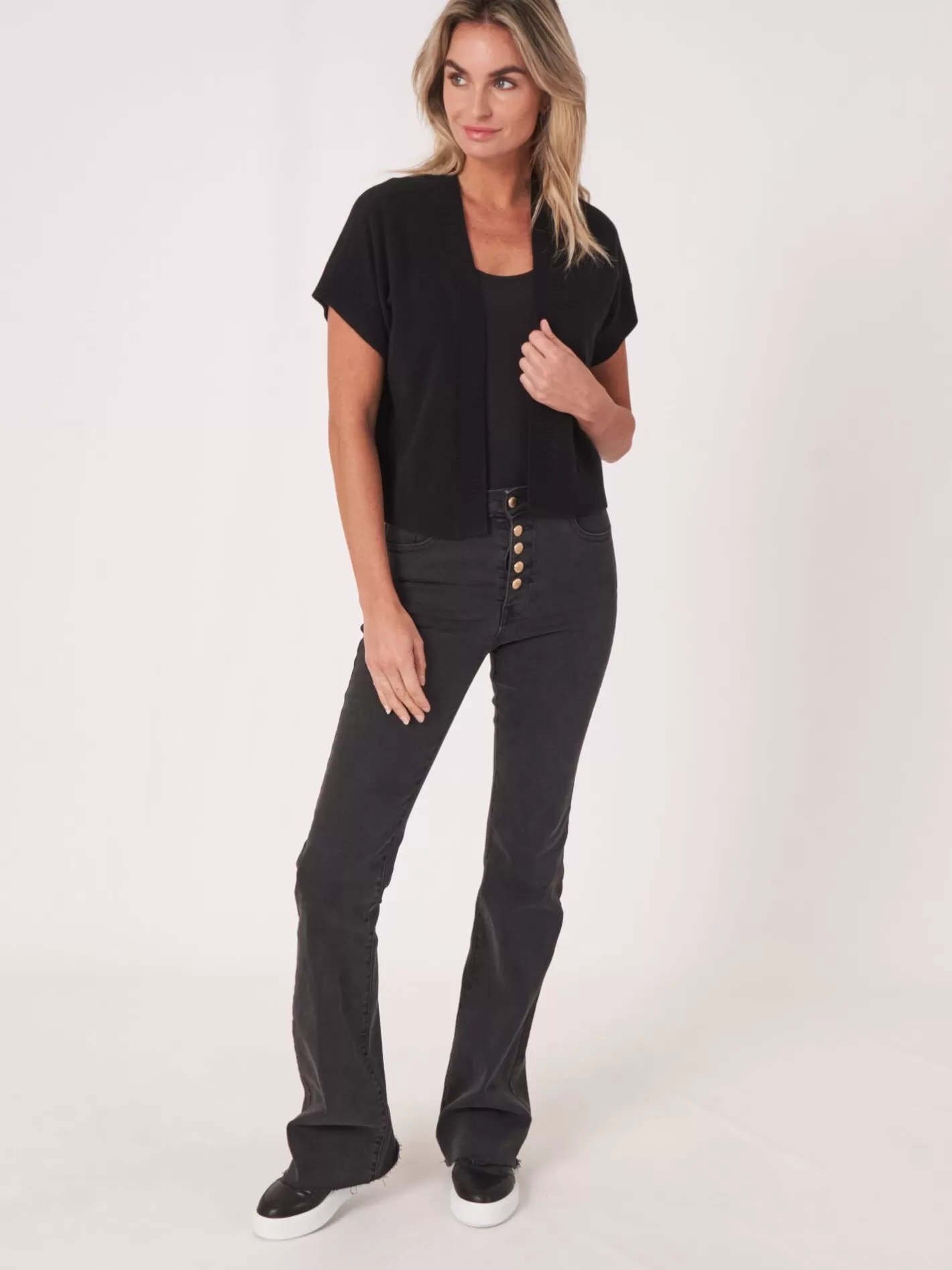 Organic Cashmere<REPEAT cashmere Cropped Boxy Open Front Cardigan With Ribbed V-Neckline At Back Black